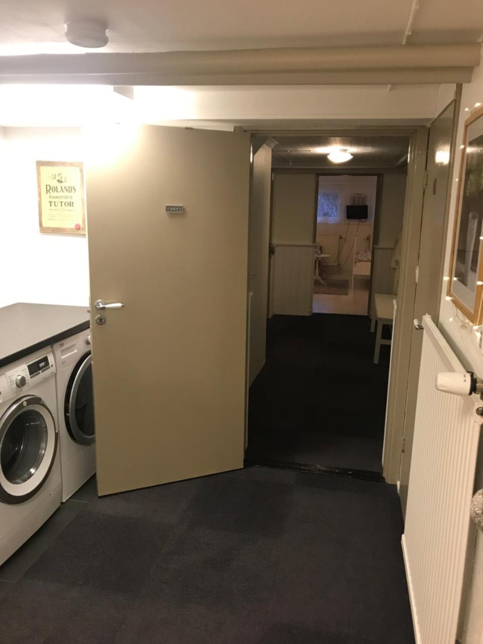 Room With Pentry, Separate Entrance, No Cardpayment 格兰纳 外观 照片