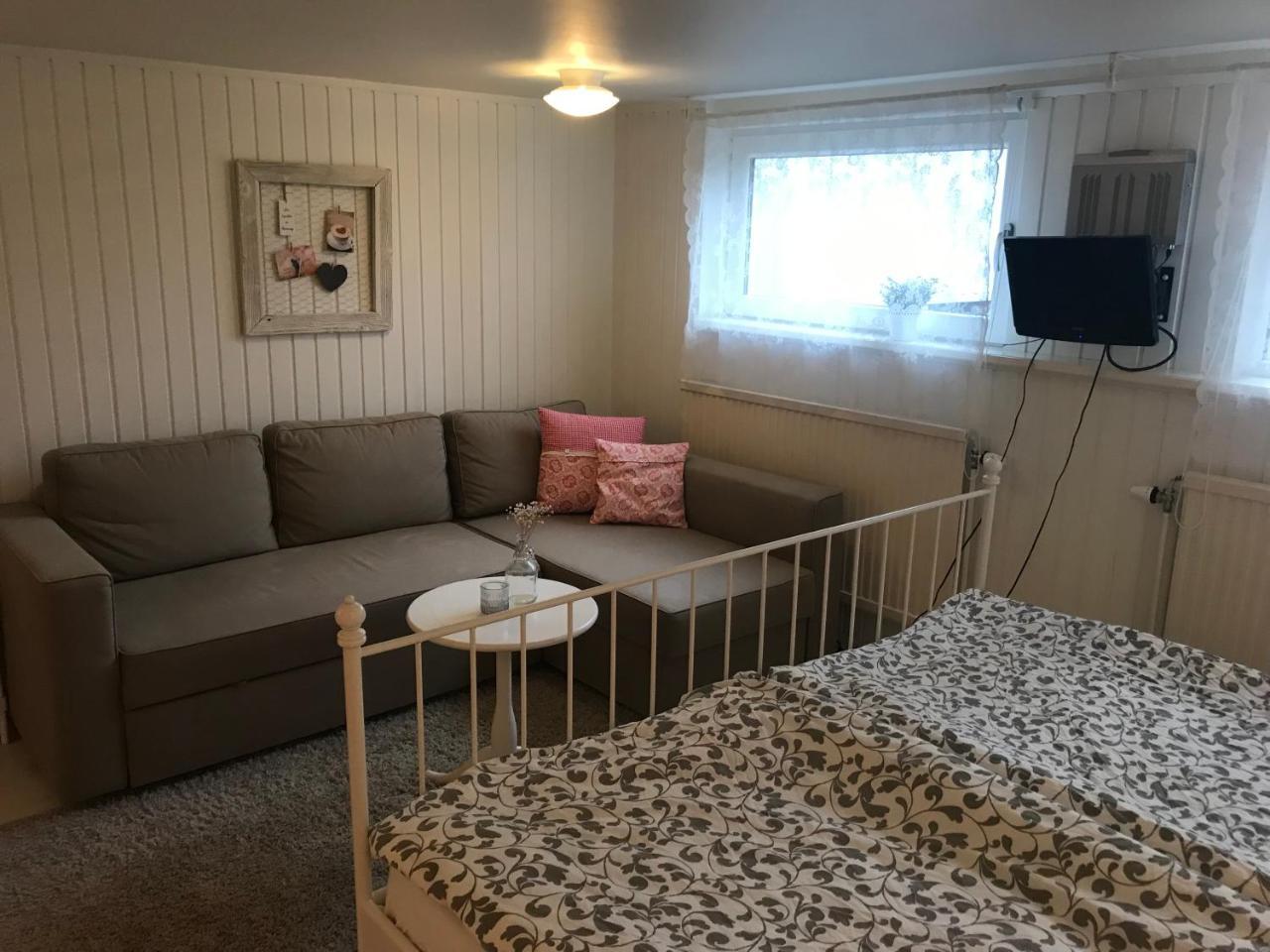 Room With Pentry, Separate Entrance, No Cardpayment 格兰纳 外观 照片
