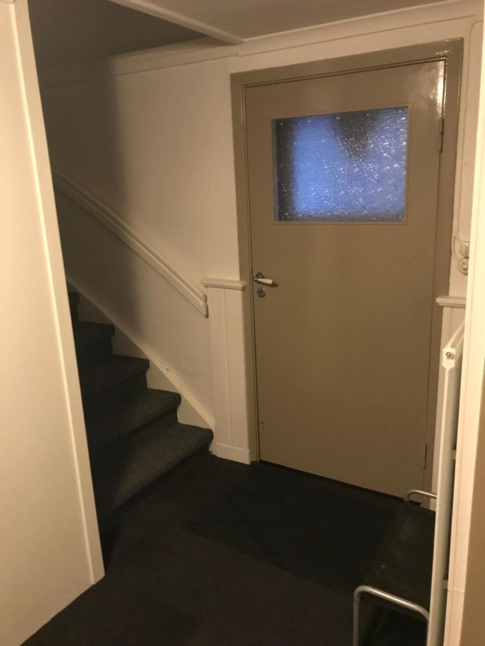 Room With Pentry, Separate Entrance, No Cardpayment 格兰纳 外观 照片