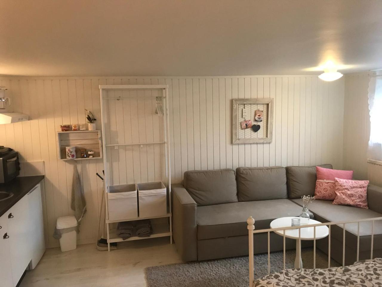 Room With Pentry, Separate Entrance, No Cardpayment 格兰纳 外观 照片